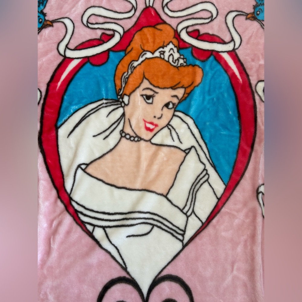 Vintage Disney Cinderella Plush LARGE Blanket - Picture 6 of 6